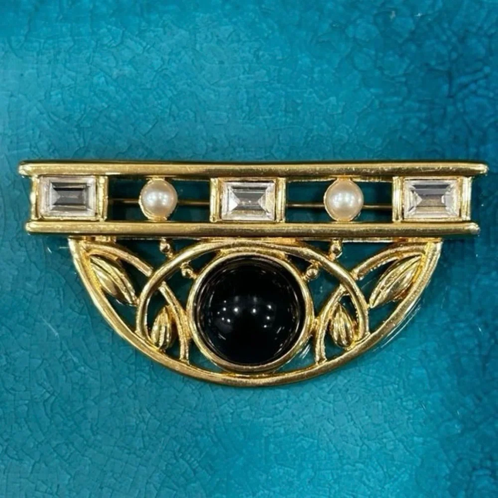 Vintage Monet Art Deco-Style Brooch Women's OS Gold-tone Black Lucite Faux Pearl
